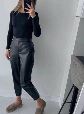 Жіночі штани з еко шкіри колір чорний р.42/44 447363 447367 фото